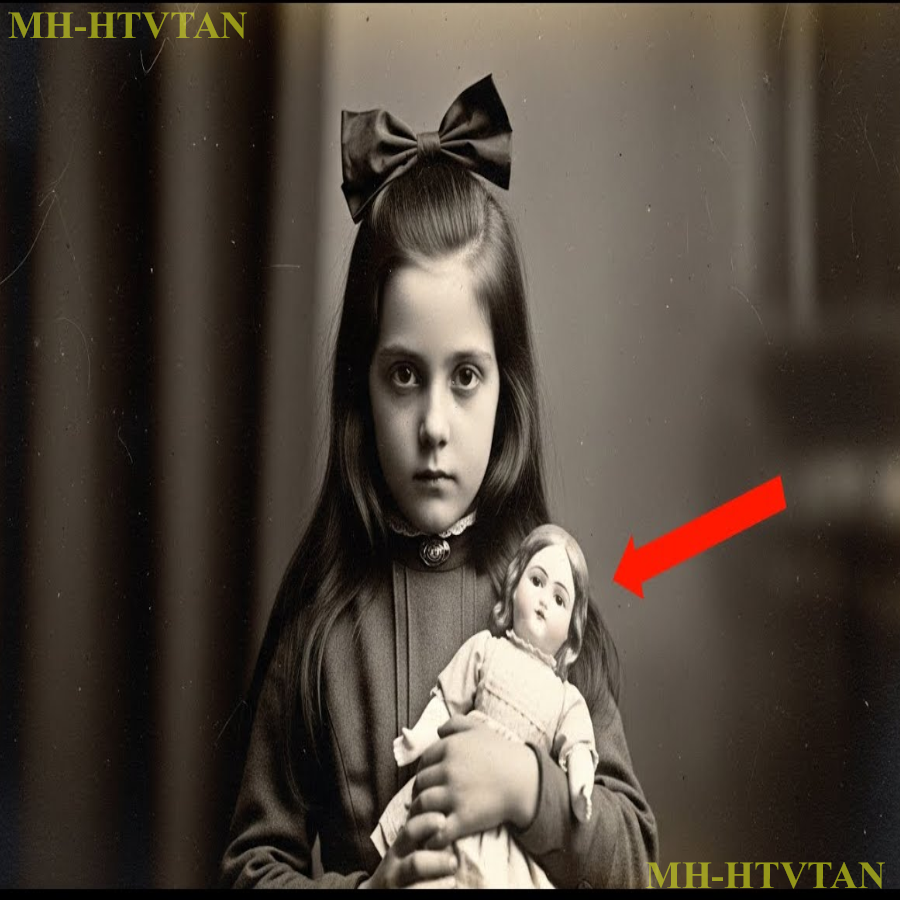 PART2: The 1902 Photo That Terrified Historians — The Girl and Her Doll With Human Teeth…